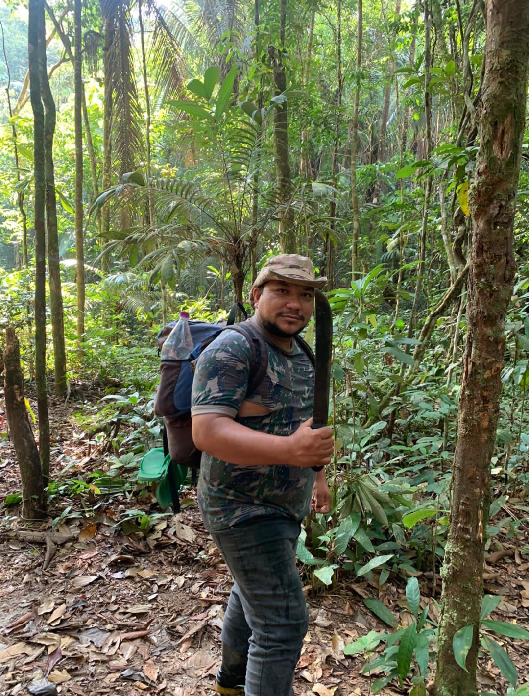 Encontro com comunidade indígena durante passeio da Ney Eco Adventures